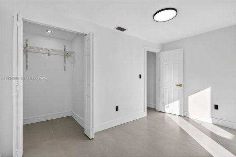 Casa en venta en Pompano Beach, Florida, 3 dormitorios, 121.61 m2 № 1992954 - foto 20