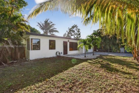 Casa en venta en Pompano Beach, Florida, 3 dormitorios, 121.61 m2 № 1992954 - foto 3