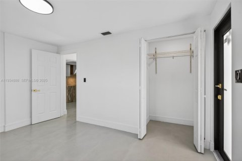 Casa en venta en Pompano Beach, Florida, 3 dormitorios, 121.61 m2 № 1992954 - foto 18