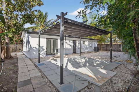 Casa en venta en Pompano Beach, Florida, 3 dormitorios, 121.61 m2 № 1992954 - foto 28