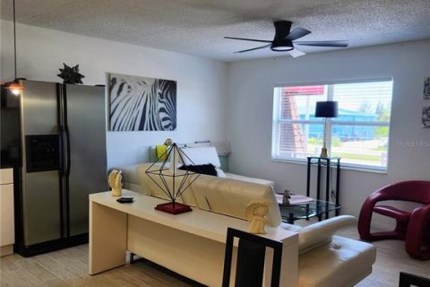 Condo in Tampa, Florida, 1 bedroom № 2210933 - photo 21