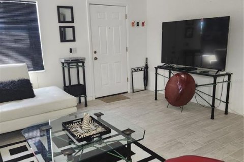 Condo in Tampa, Florida, 1 bedroom № 2210933 - photo 8
