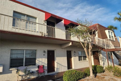 Condo in Tampa, Florida, 1 bedroom № 2210933 - photo 2