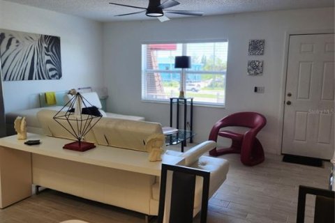 Condo in Tampa, Florida, 1 bedroom № 2210933 - photo 12