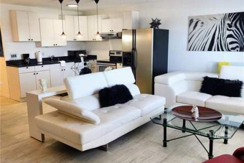 Condo in Tampa, Florida, 1 bedroom № 2210933 - photo 22