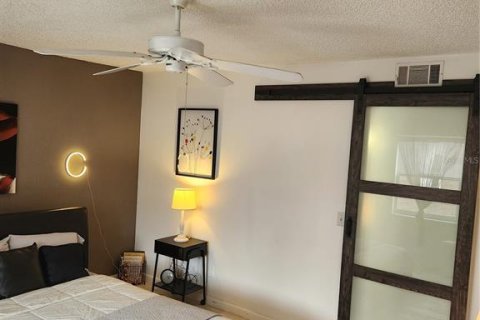 Condo in Tampa, Florida, 1 bedroom № 2210933 - photo 30