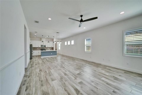 House in Apollo Beach, Florida 3 bedrooms, 205.22 sq.m. № 1527490 - photo 8
