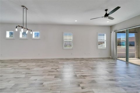 House in Apollo Beach, Florida 3 bedrooms, 205.22 sq.m. № 1527490 - photo 11