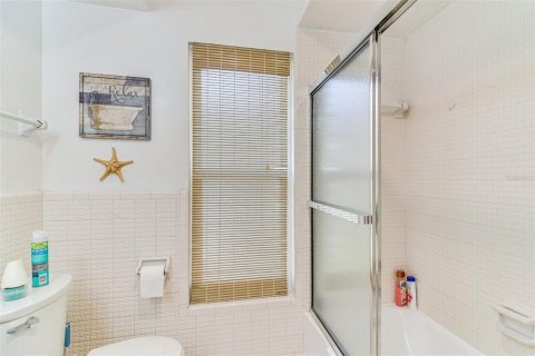 House in Clearwater, Florida 3 bedrooms, 128.21 sq.m. № 1876511 - photo 15
