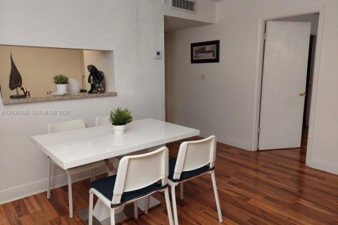 Copropriété à louer à Miami, Floride: 1 chambre, 76.74 m2 № 2084378 - photo 5
