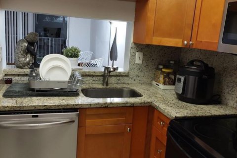 Condo à Miami, Floride, 1 chambre  № 2084378