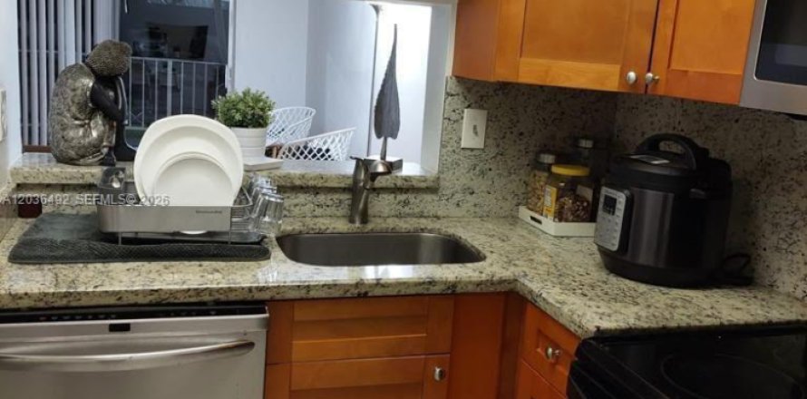 Condo à Miami, Floride, 1 chambre  № 2084378