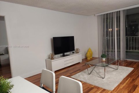 Copropriété à louer à Miami, Floride: 1 chambre, 76.74 m2 № 2084378 - photo 7