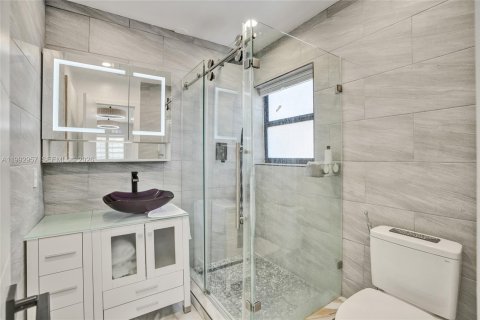 Commercial property in Hollywood, Florida 1 bedroom, 41.81 sq.m. № 2056926 - photo 4