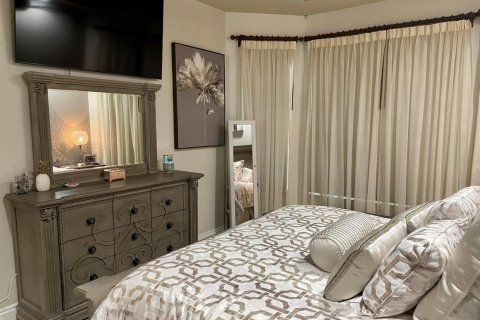 Casa en venta en Port St. Lucie, Florida, 3 dormitorios, 185.8 m2 № 2181506 - foto 18