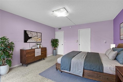 Купить кондоминиум в Коконат Крик, Флорида 2 спальни, 107.4м2, № 2050056 - фото 15