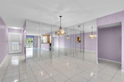 Купить кондоминиум в Коконат Крик, Флорида 2 спальни, 107.4м2, № 2050056 - фото 8