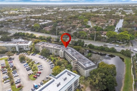 Купить кондоминиум в Коконат Крик, Флорида 2 спальни, 107.4м2, № 2050056 - фото 25