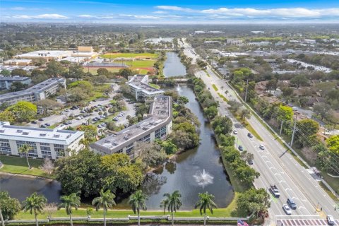 Купить кондоминиум в Коконат Крик, Флорида 2 спальни, 107.4м2, № 2050056 - фото 28