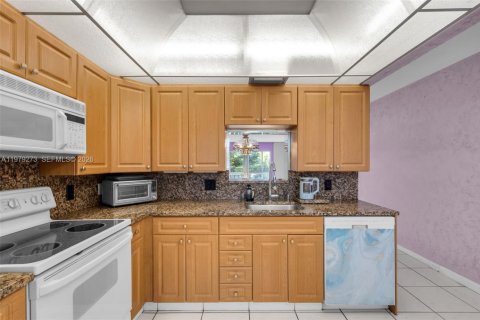 Купить кондоминиум в Коконат Крик, Флорида 2 спальни, 107.4м2, № 2050056 - фото 11