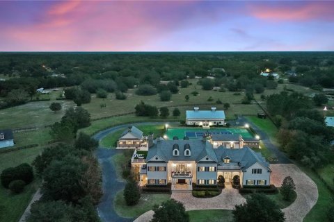Casa en venta en Oviedo, Florida, 8 dormitorios, 1258.73 m2 № 925668 - foto 1