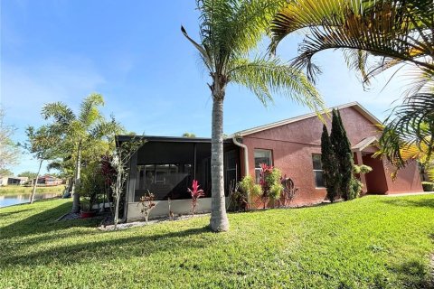 Casa en alquiler en Poinciana, Florida, 2 dormitorios, 116.87 m2 № 2280039 - foto 2