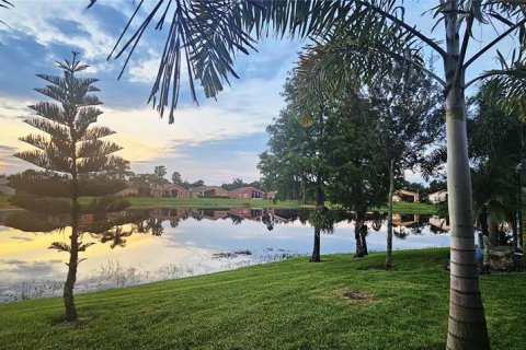 Casa en alquiler en Poinciana, Florida, 2 dormitorios, 116.87 m2 № 2280039 - foto 3