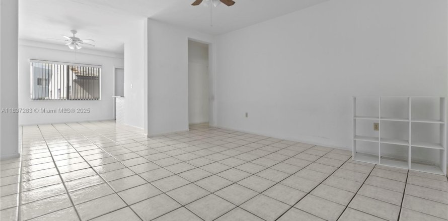 Appartement à Miami Beach, Floride 1 chambre, 88.26 m2 № 1821899