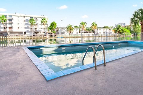 Apartment in Miami Beach, Florida 1 bedroom, 88.26 sq.m. № 1821899 - photo 9