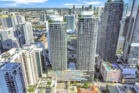 Commercial property in Miami, Florida № 1781795 - photo 1