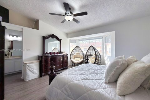 Copropriété à vendre à Miami, Floride: 3 chambres, 140.75 m2 № 1895946 - photo 13