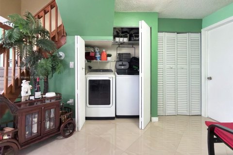 Copropriété à vendre à Miami, Floride: 3 chambres, 140.75 m2 № 1895946 - photo 5