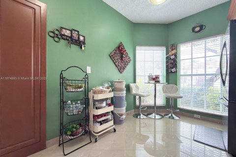 Copropriété à vendre à Miami, Floride: 3 chambres, 140.75 m2 № 1895946 - photo 9