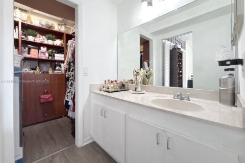 Copropriété à vendre à Miami, Floride: 3 chambres, 140.75 m2 № 1895946 - photo 18