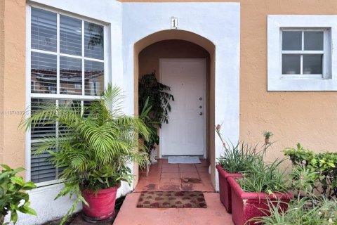 Copropriété à vendre à Miami, Floride: 3 chambres, 140.75 m2 № 1895946 - photo 2