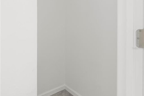 Снять в аренду таунхаус в Уиллистон, Флорида 6 комнат, 92.9м2, № 2102001 - фото 15