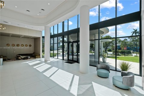 Condominio en alquiler en Hallandale Beach, Florida, 2 dormitorios, 117.43 m2 № 1952693 - foto 12
