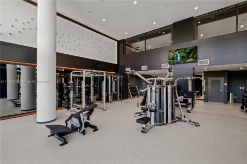 Condominio en alquiler en Hallandale Beach, Florida, 2 dormitorios, 117.43 m2 № 1952693 - foto 23