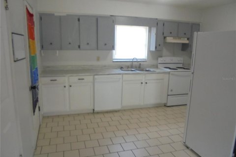 House in Ocala, Florida 2 bedrooms, 93.65 sq.m. № 1743556 - photo 4