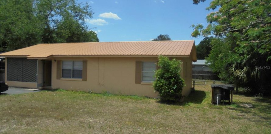 House in Ocala, Florida 2 bedrooms, 93.65 sq.m. № 1743556