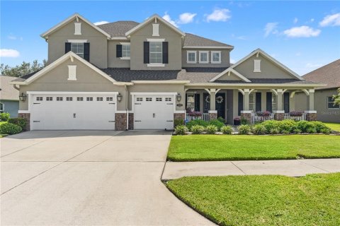 House in Tampa, Florida 5 bedrooms, 391.03 sq.m. № 2220694