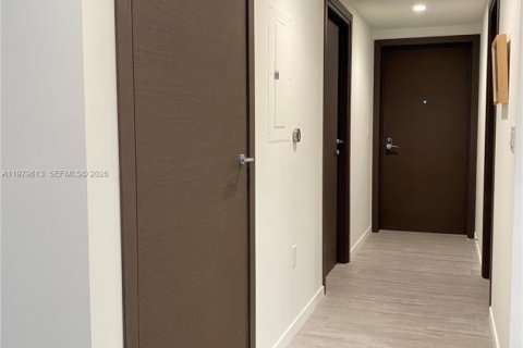 Снять в аренду кондоминиум в Майами, Флорида 2 спальни, 102.84м2, № 2079404 - фото 22