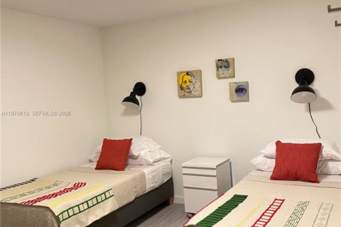 Снять в аренду кондоминиум в Майами, Флорида 2 спальни, 102.84м2, № 2079404 - фото 18