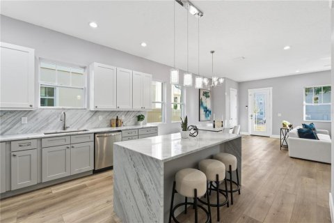 Villa ou maison à vendre à Saint Petersburg, Floride: 4 chambres, 198.44 m2 № 2144890 - photo 8
