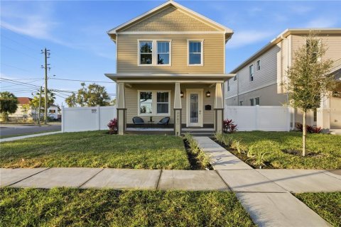 Villa ou maison à Saint Petersburg, Floride 4 chambres, 198.44 m2 № 2144890