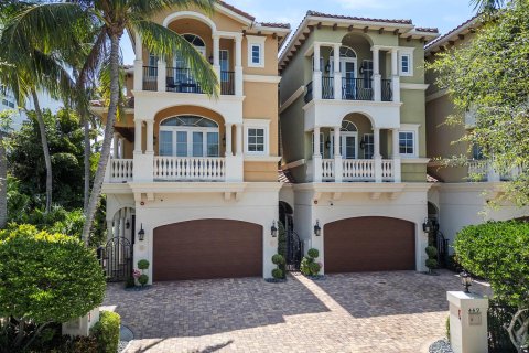 Townhouse in Deerfield Beach, Florida 4 bedrooms, 343.65 sq.m. № 2191067 - photo 12