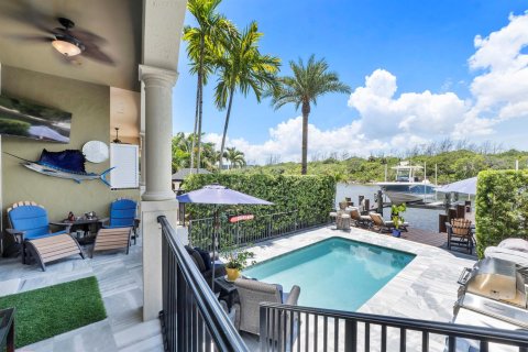 Townhouse in Deerfield Beach, Florida 4 bedrooms, 343.65 sq.m. № 2191067 - photo 6