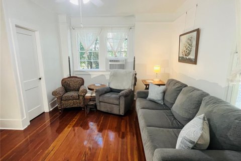Villa ou maison à louer à Gainesville, Floride: 5 chambres, 297.29 m2 № 1869252 - photo 12