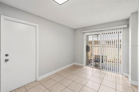 Condo in Orlando, Florida, 2 bedrooms  № 2205133 - photo 7