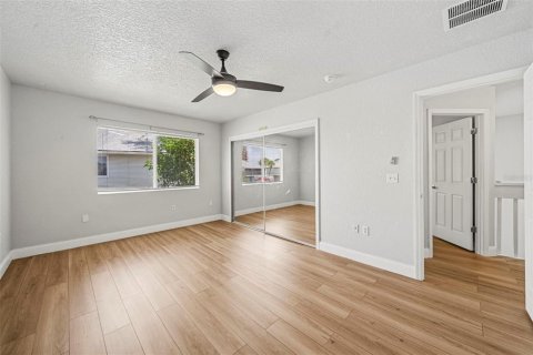 Condo in Orlando, Florida, 2 bedrooms  № 2205133 - photo 17